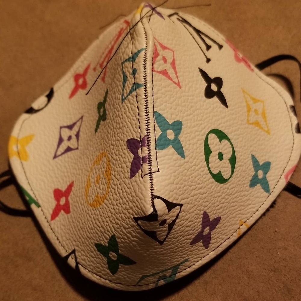 Beautiful mask - Picture 5 of 5